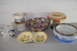 MIXED LOT: VARIOUS CERAMICS TO INCLUDE CROWN DUCAL FLORAL DECORATED BOWL, A PALLASEY SALAD BOWL,