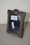 SMALL MODERN EASEL BACK SILVER MOUNTED PHOTOGRAPH FRAME, SHEFFIELD HALLMARKS, 13CM HIGH