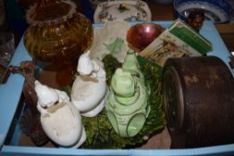 MIXED LOT: BRETBY LEAF FORMED TAZZA, A LINGARD NOVELTY TEA POT, CARNIVAL GLASS VASE, ROYS OF WROXHAM