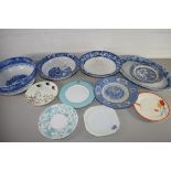 BOX OF BLUE AND WHITE BOWLS, MEAT PLATES ETC