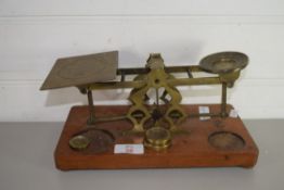 VINTAGE LETTER SCALES AND WEIGHTS