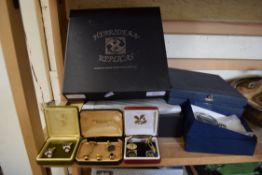 MIXED LOT OF REPRODUCTION LEWIS CHESS SET, VARIOUS CUFF LINKS, SILVER PLATED PRESENTATION DISHES