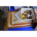 BOX OF MIXED KEY RINGS, TABLE TENNIS BAT, AND A SERVING TRAY
