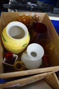 BOX OF MIXED WARES TO INCLUDE GLASS VASES, LARGE CERAMIC VASE ETC