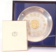 Elizabeth II Silver Jubilee College of Arms 1952-1977 circular commemorative plate decorated with