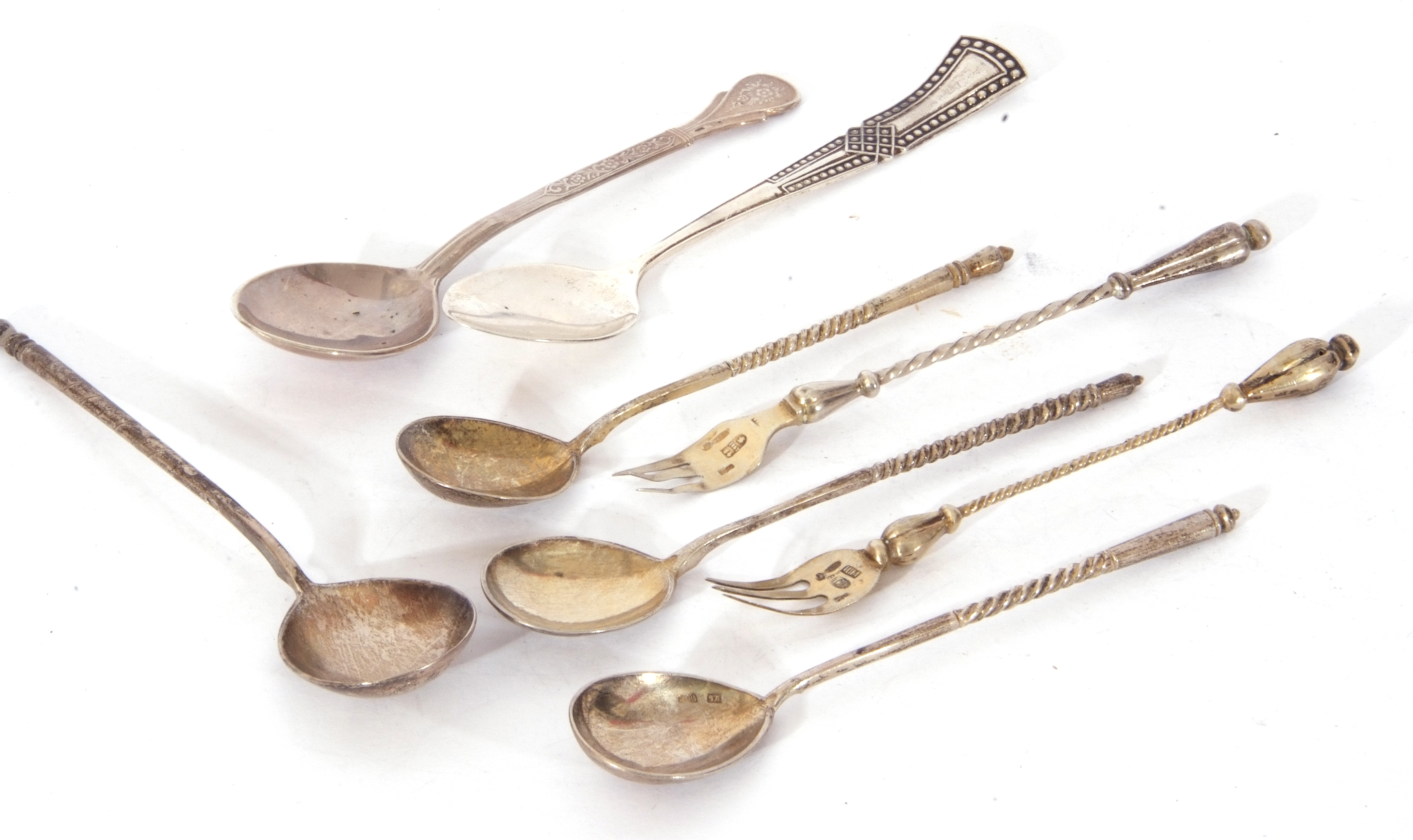 Mixed Lot: Russian silver/white metal wares comprising two tea spoons bearing 84 mark, two small - Image 2 of 3