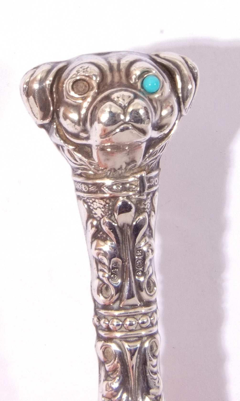 Mixed Lot: comprising Edward VII silver mounted shoe horn, the handle formed as a dog's head with - Image 7 of 10