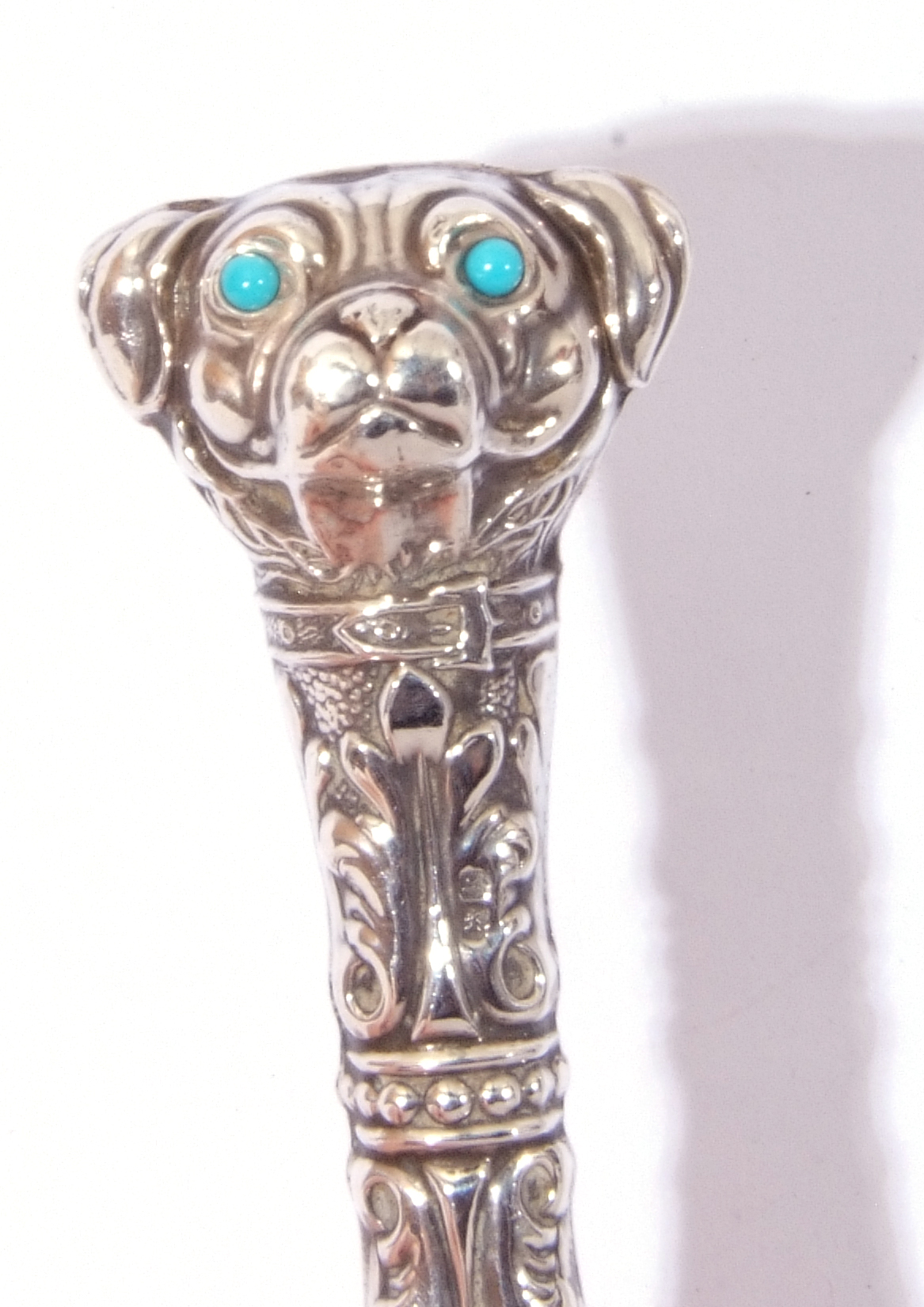 Mixed Lot: comprising Edward VII silver mounted shoe horn, the handle formed as a dog's head with - Image 8 of 10