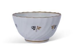 Lowestoft bowl with a shanked moulded body and gilt line rim decorated in Worcester style with