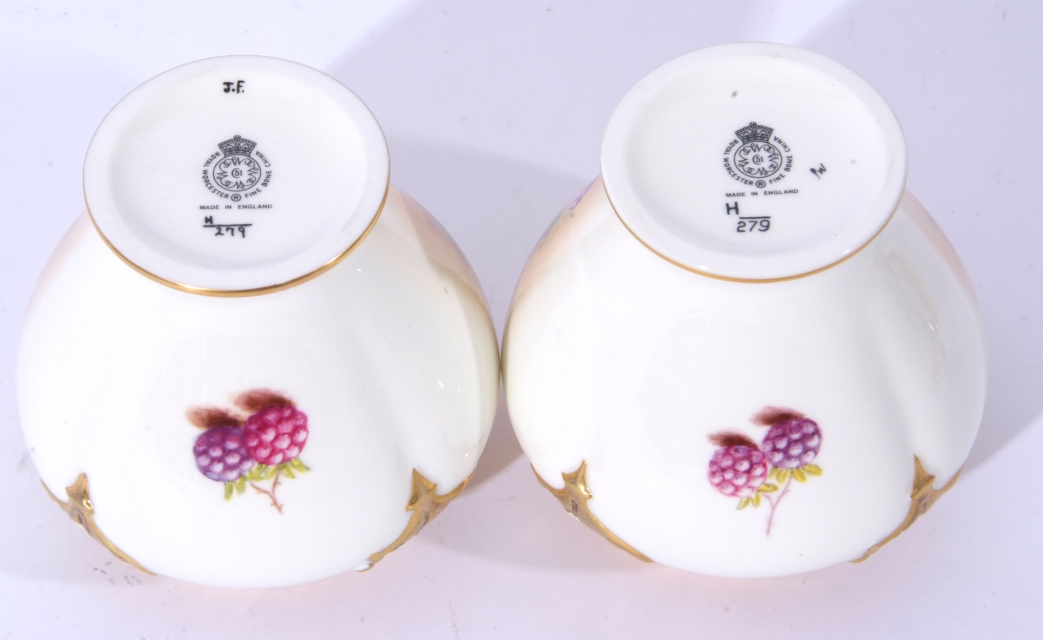 Small pair of Royal Worcester vases decorated with fruit, both signed H Henry, Royal Worcester black - Image 8 of 8