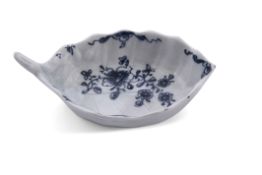 Lowestoft flat bottomed pickle dish with a moulded design decorated in underglaze blue with