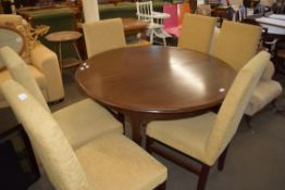 MODERN MAHOGANY FINISH EXTENDING OVAL DINING TABLE AND SIX UPHOLSTERED CHAIRS, TABLE 159CM WIDE