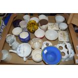 BOX OF MIXED CERAMICS TO INCLUDE CUPS, POOLE POTTERY JUG, EGG STAND ETC