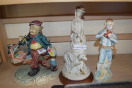 MIXED LOT: CAPO DI MONTE STYLE MODEL OF A SEATED ARTIST AND TWO FURTHER ORNAMENTS (3)