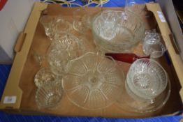 BOX OF MIXED GLASS BOWLS, DRINKING GLASSES ETC