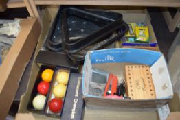 BOX OF SNOOKER RELATED ITEMS, PLASTIC TRIANGLES, CHALK ETC