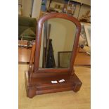 VICTORIAN MAHOGANY FRAMED SWING DRESSING TABLE MIRROR WITH DRAWER BASE, 39CM WIDE