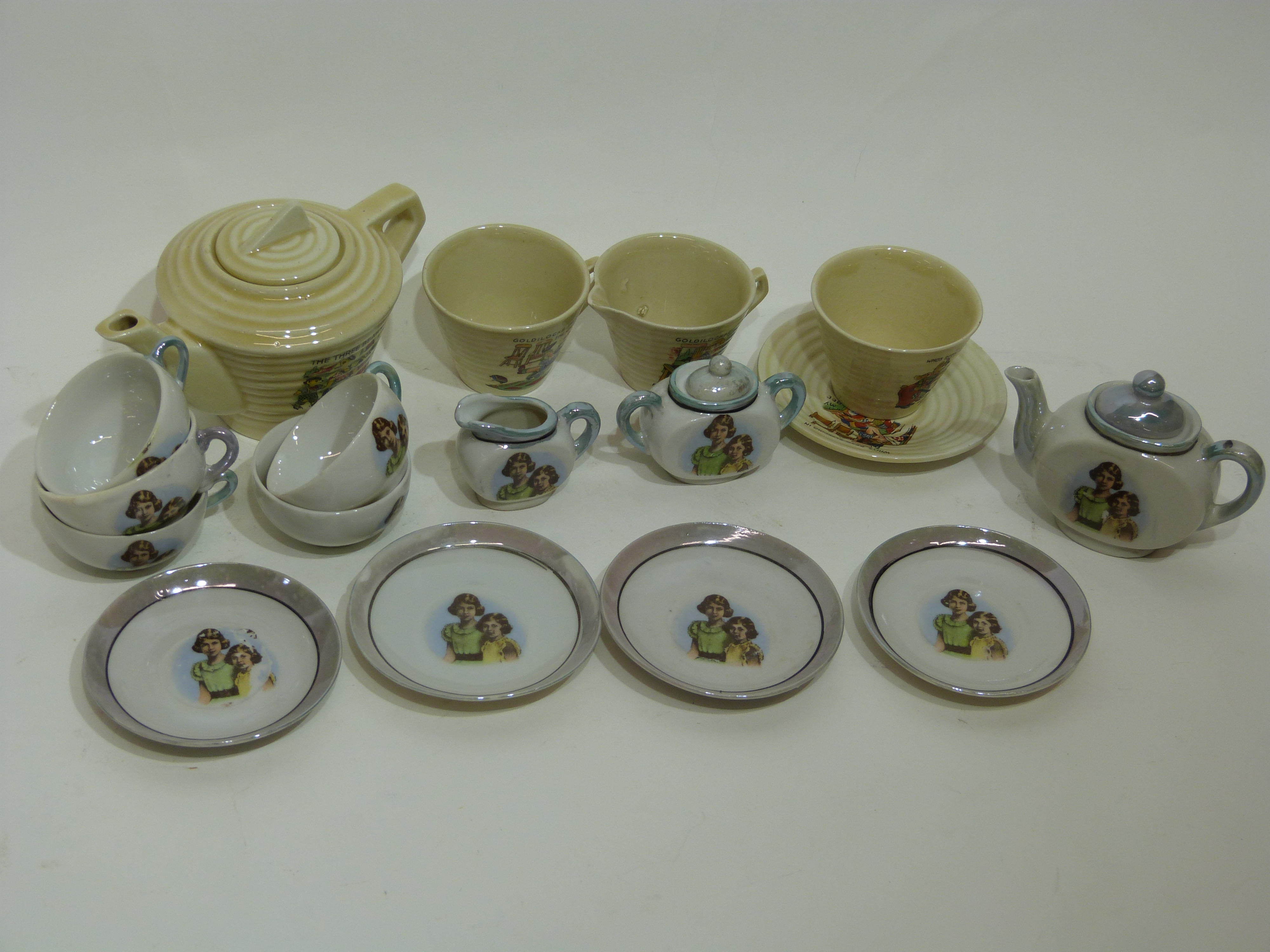 Mid 20th century toy tea set with a print of the Princesses Elizabeth and Margaret, comprising tea