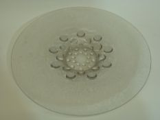 Large glass charger in Lalique style, the centre with bubbled design within a frosted glass