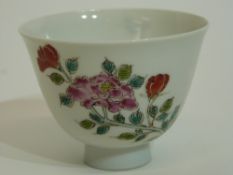 Small Chinese porcelain bowl with famille rose design of flowers, 6cm high