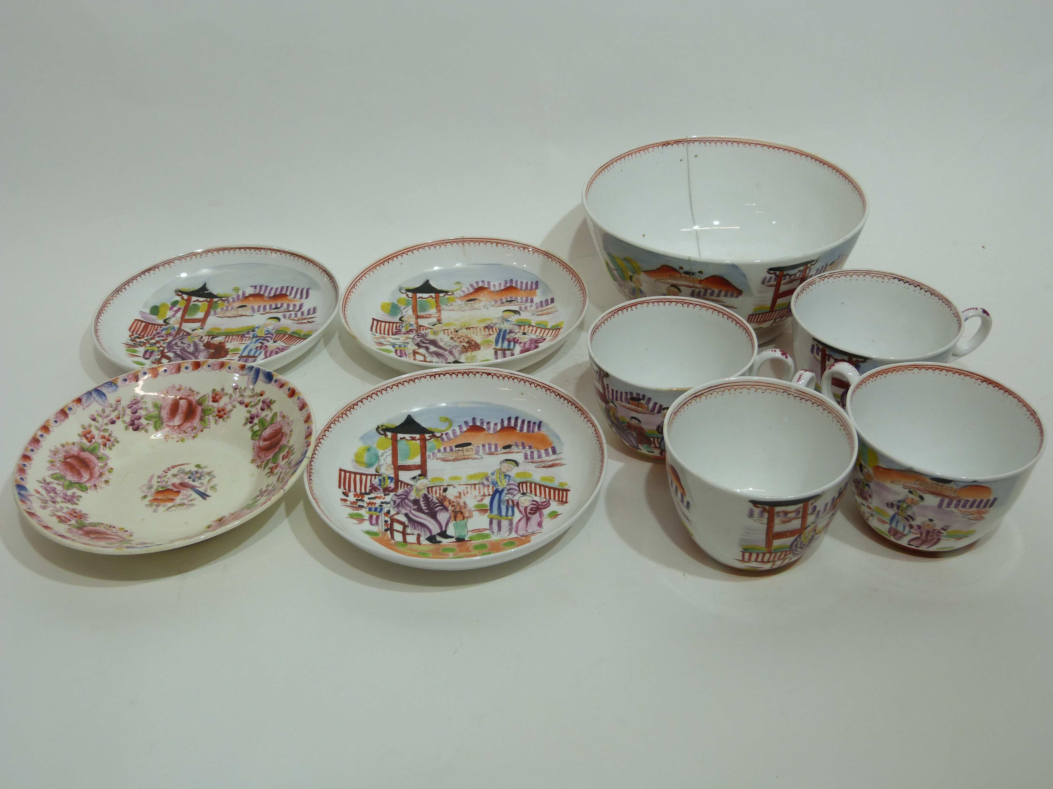 Group of late 18th century English porcelain wares decorated with Chinese figures, possibly