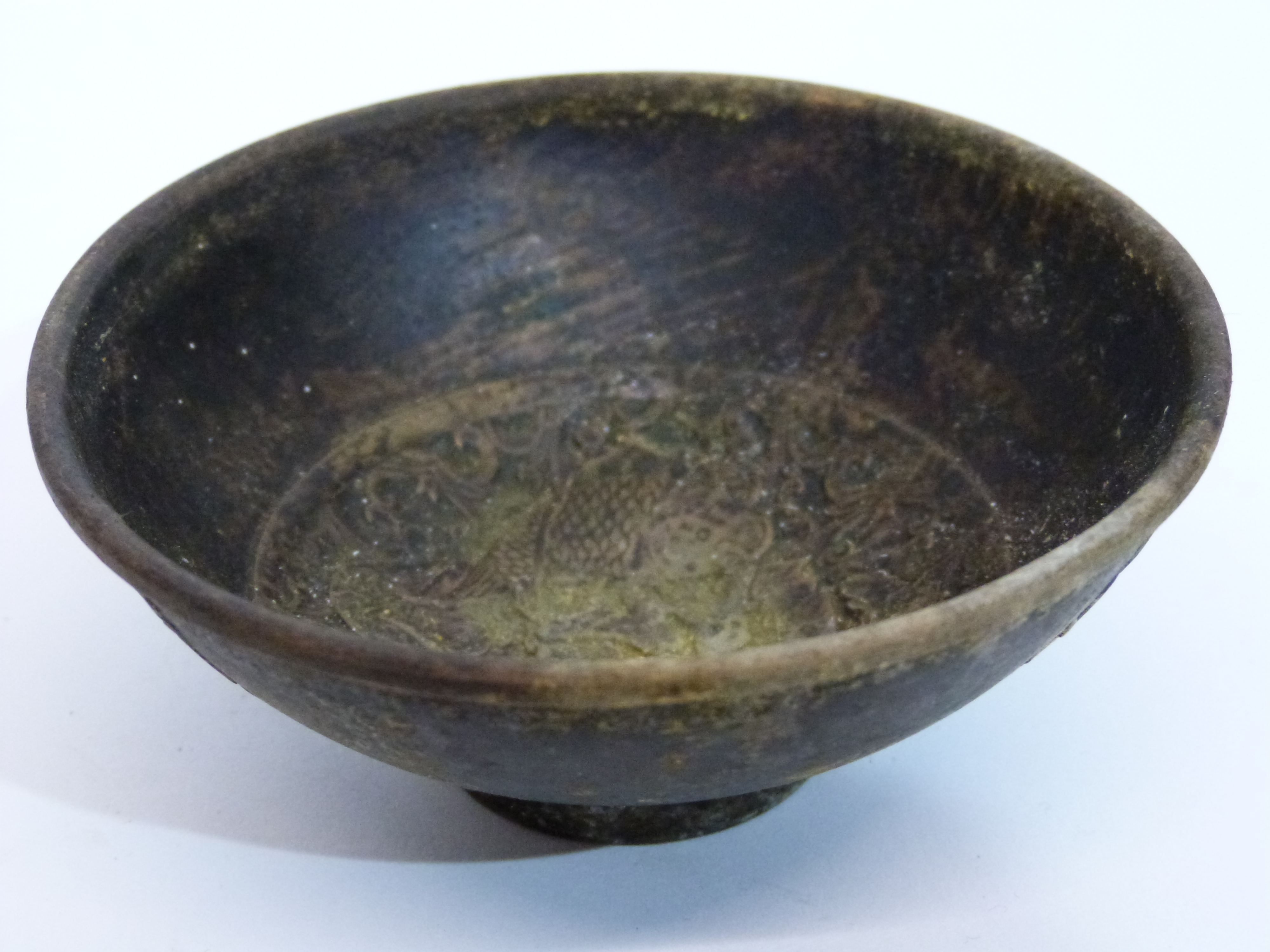 Group of small Oriental bowls with a flambe glaze and further bronze bowl decorated in relief with - Image 4 of 9