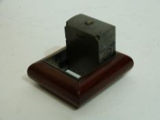 Ransomes patent travelling inkwell manufactured by De la Rue & Co in wooden case