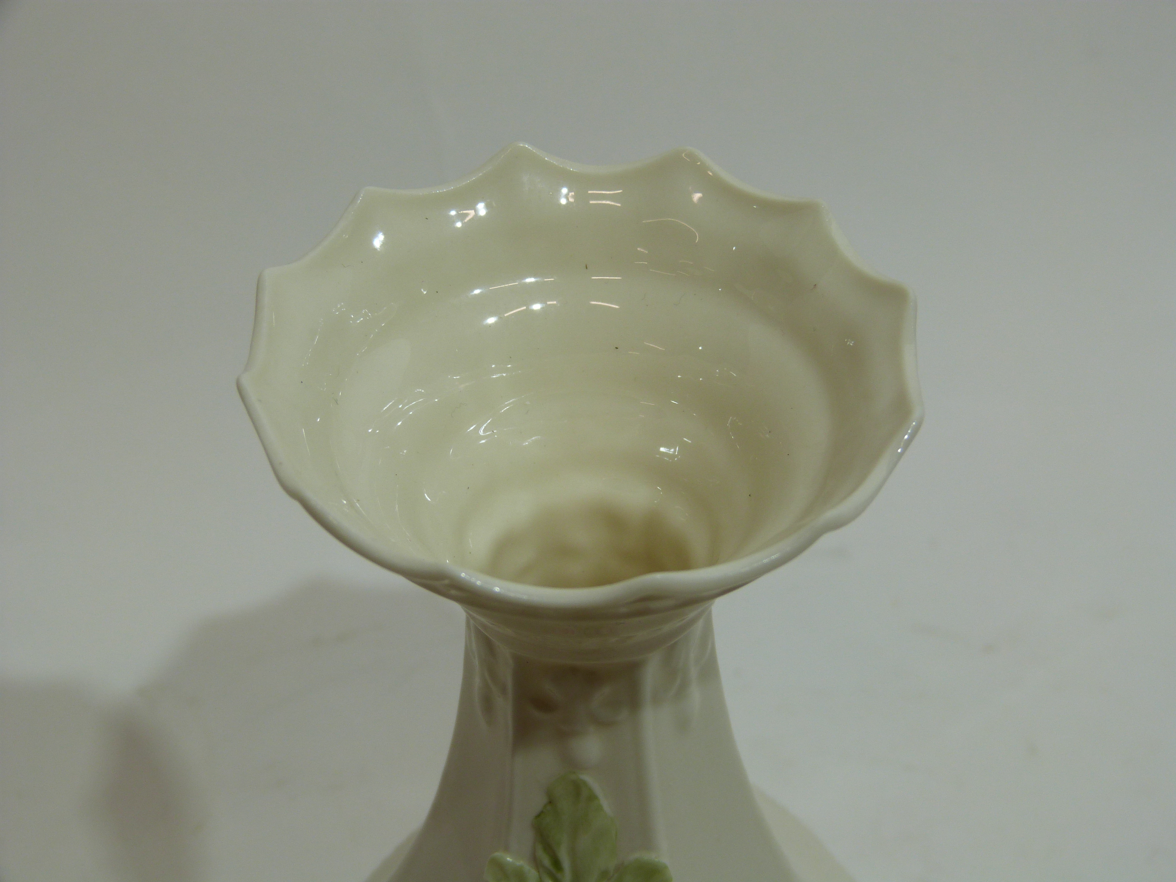 Belleek vase with a floral design of leaves and flowers in relief - Image 3 of 4