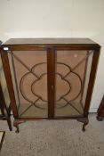 EARLY 20TH CENTURY MAHOGANY DISPLAY CABINET, 92CM WIDE