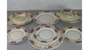 QTY OF WEDGWOOD FLORAL DECORATED DINNER WARES TO INCLUDE GRADUATED SET OF MEAT PLATES, VEGETABLE