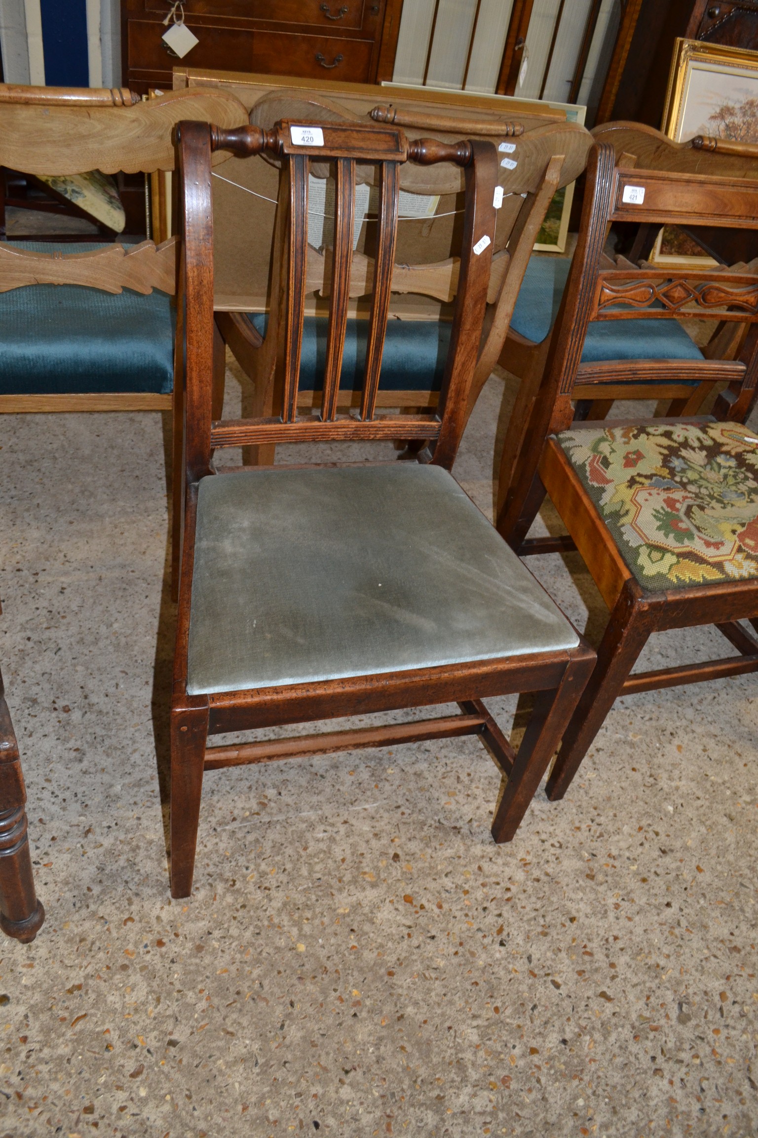 SINGLE 19TH CENTURY MAHOGANY BAR BACK DINING CHAIR WITH PUSH OUT SEATS