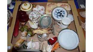 BOX OF VARIOUS MIXED WARES TO INCLUDE TRINKET BOXES, BLUE AND WHITE KETTLE STAND, ORNAMENTS, GLASS