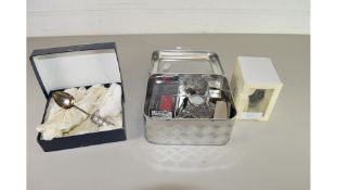 MIXED LOT OF ACCURIST GENTS WRIST WATCH IN ORIGINAL CASE PLUS VARIOUS OTHER WRIST WATCHES, MINIATURE