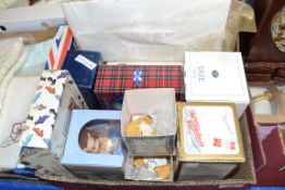 BOX OF VARIOUS ORNAMENTS, GLASS VASES ETC