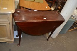 SMALL 19TH CENTURY MAHOGANY DROP LEAF OVAL DINING TABLE, 91CM WIDE