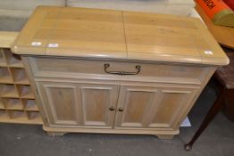MODERN LIGHT WOOD FINISH SERVING SIDEBOARD WITH FOLDING TOP