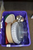 BOX OF MIXED KITCHEN WARES