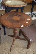 19TH CENTURY MAHOGANY VENEERED WINE TABLE WITH CIRCULAR TOP AND TURNED COLUMN AND TRIPOD BASE, TOP