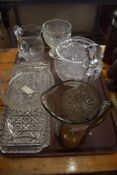 TRAY OF MIXED CLEAR GLASS BOWLS, DECANTER, TRAY PLUS A SMOKED GLASS JUG ETC