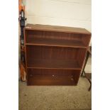 MAHOGANY FINISH BOOKCASE, 94CM WIDE