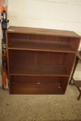 MAHOGANY FINISH BOOKCASE, 94CM WIDE