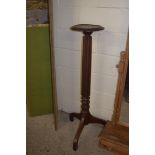 MAHOGANY TORCHERE PLANT STAND ON TRIPOD BASE, 125CM HIGH