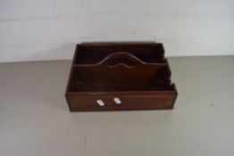 POLISHED MAHOGANY CUTLERY BOX