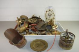 TRAY OF MIXED ITEMS TO INCLUDE DOME TOPPED ANNIVERSARY CLOCK, VARIOUS BRASS AND COPPER WARES,