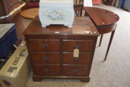 MODERN MAHOGANY VENEERED ENTERTAINMENT CABINET FORMED AS A CHEST OF DRAWERS, 77CM WIDE