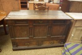 18TH CENTURY AND LATER OAK NEWEL CHEST DECORATED WITH MITRED DETAIL, THE LID WITH LATER HINGED