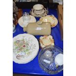 MIXED LOT: CERAMICS TO INCLUDE WOODS MONTROSE PATTERN TEA WARES, JOHNSON BROS VICTORIAN PATTERN