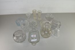 MIXED LOT: SMALL GLASS VASES AND DISHES