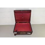 19TH CENTURY ROSEWOOD AND BRASS INLAID BOX OF HINGED RECTANGULAR FORM, 26.5CM WIDE (A/F)