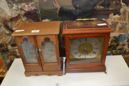 MANTEL CLOCK WITH QUARTZ MOVEMENT AND A SMALL JEWELLERY CABINET